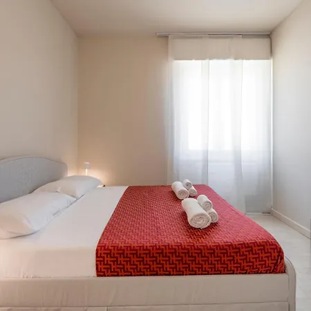 Bright And Modern 2 Double Bedrooms Bocconi Apartment Mailand
