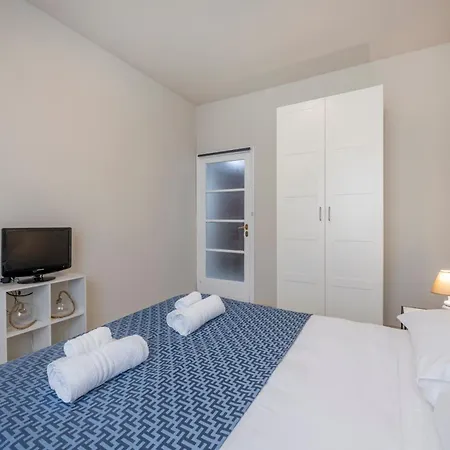 Bright And Modern 2 Double Bedrooms Bocconi Mailand