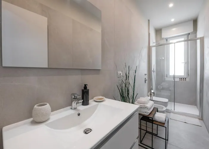 Bright And Modern 2 Double Bedrooms Bocconi Apartment