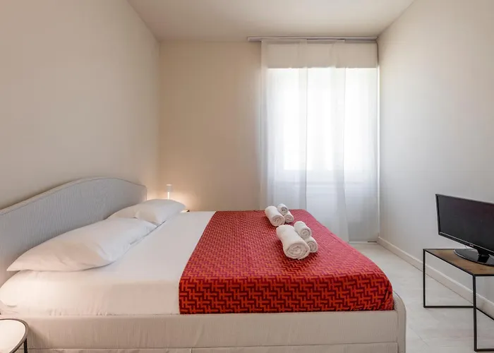 Bright And Modern 2 Double Bedrooms Bocconi Apartment Mailand