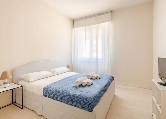 Bright And Modern 2 Double Bedrooms Bocconi Apartment *